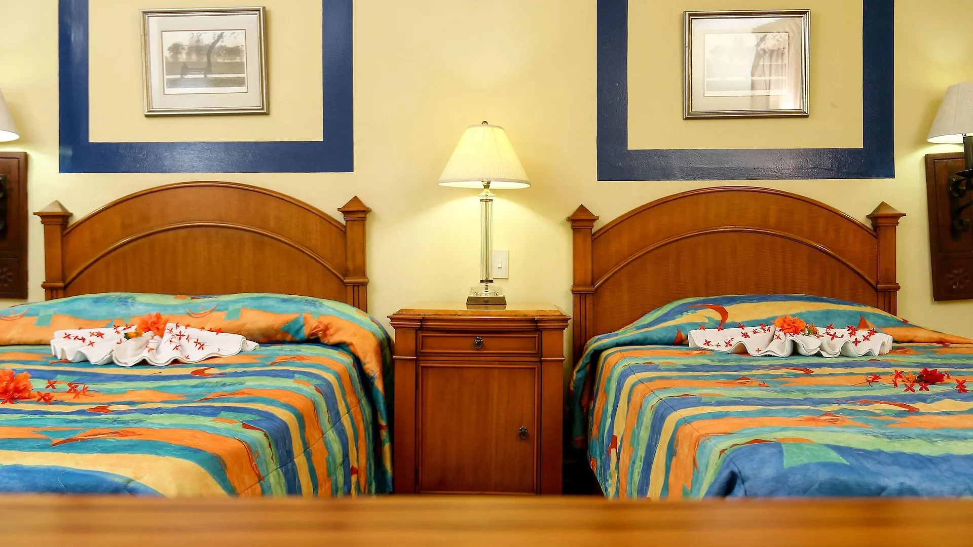 Sosua Bay Resort And Victorian House Hotel
